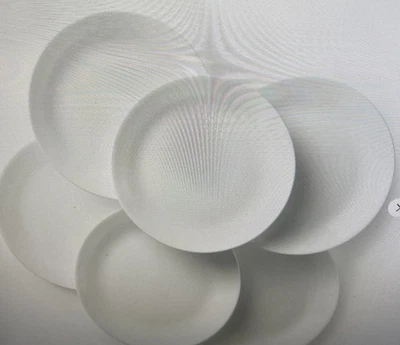 CORELLE  " WINTER FROST WHITE " 10 1/4" DINNER PLATE'S #1107731   SET OF  6  NEW - Image 1 of 4