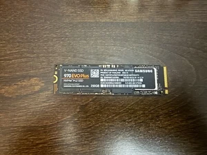 Samsung MZ-V7S250 250Gb 970 EVO plus M.2 NVME Solid State Drive MZVLB250HBHQ w60 - Afbeelding 1 van 1