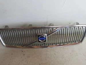 04 VOLVO V70 WAGON FRONT GRILLE GRILL - Picture 1 of 8