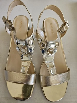 Zapatos Nine West dorados con estrás talla 10M con tacón bloque metálico Foto 1 de 4