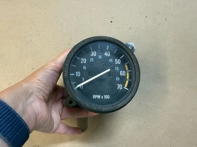 Jeep Wrangler YJ 1987-1991 4 cilindros tacómetro calibre RPM 87-91 OEM Foto 1 de 4