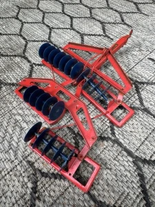 Vintage Carter Tru-Scale Tandem Disk Plow Cultivator Pressed Metal Made in USA - Picture 1 of 8