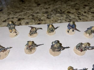 1/56 scale 28 mm  German Fallshcirmjagers - Picture 1 of 6