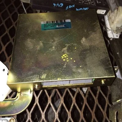 93 94 VIGOR CHASSIS ECM TRANSMISSION MODULE RIGHT DASH - Imagen 1 de 2