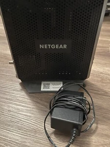 Netgear AC1900 Kabel WiFi Modem Router Combo Model C7000v2 - Zdjęcie 1 z 2