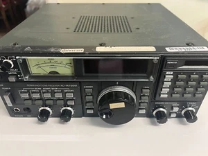 Récepteur de communication ICOM IC-R7000 FONCTIONNEL - Photo 1/2
