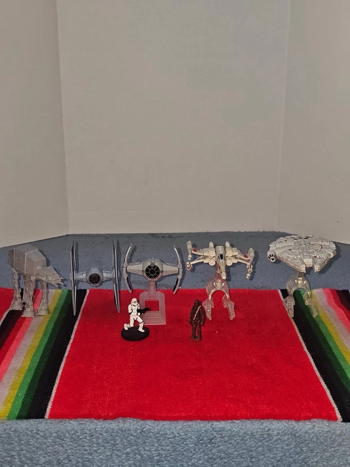5 мини-фигурок кораблей/транспортных средств и две мини-фигурки Star Wars - Изображение 1 из 4