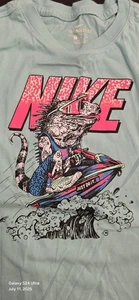 Nike Tshirt Childrens Size Large - Picture 1 of 4