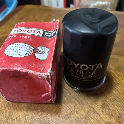 Toyota Chaser Cresta Crown Publica Corona Starlet Celica Oil Filter 15601-33021 - Image 1 of 4