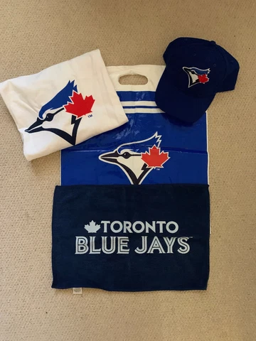 Toronto Blue Jays Baseball - Cap/Hat, T-Shirt (XL) And Rally Towel plus Bag MLB Cover
