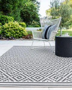 OUTDOOR PATIO RUG DIAMOND MONO PAT12 BLACK WHITE GARDEN OUTDOOR 120X170 160X230 - Picture 1 of 4