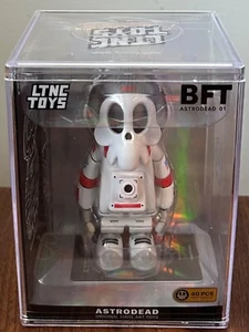 LTNC Toys BFT AstroDead Original Vinyl Art Toys 40 Teile Weiß Figur Neu - Bild 1 von 7