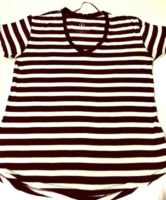 Camiseta a rayas con cuello en V relajada de gran tamaño Ninety One súper suave talla S/L Foto 1 de 4