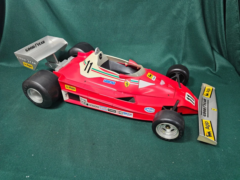 Modellino Toschi scala 1/6 - 1977 FERRARI 312 T2 - Campione F1 - NIKI LAUDA #11 - Immagine 1 di 4