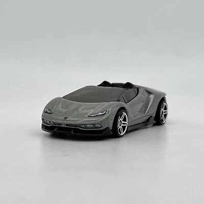 Hot Wheels '16 Lamborghini Centenario Roadster gris base error 2019 1:64 diecast Foto 1 de 4