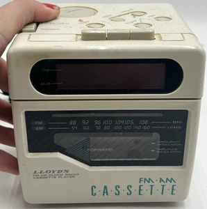 Lloyd's Clock Radio Cr2d Vintage Cube Am/Fm Cassette Player - Picture 1 of 6