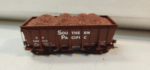 Southern Pacific Railroad Ore Hopper 345189 w/ Ore Load Roundhouse Model RTR HO - Picture 1 of 5