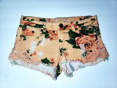 Women's Vanilla Star Floral Distressed Shorts size 1 - Image 1 of 4