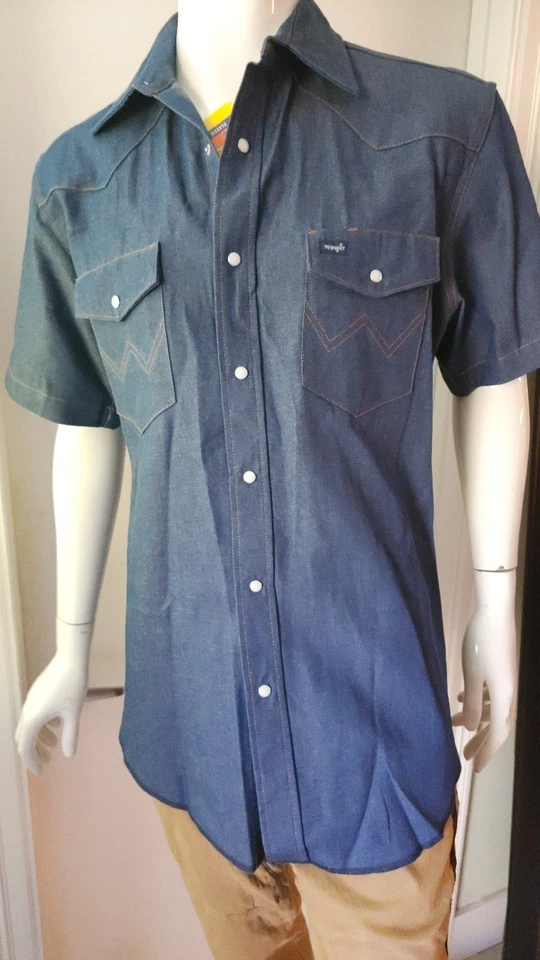 Wrangler Men's Cowboy Cut Indigo Denim Button Down Shirt MS70919