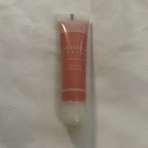 Models Prefer Aqua Lip Lip lights Lip Color gloss Lite Pink Color Ultra Shinny - Picture 1 of 6