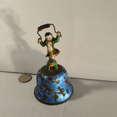 Campana Cloisonné de colección con figura asiática pintada a mano sobre rana Topper B15 2 Foto 1 de 4