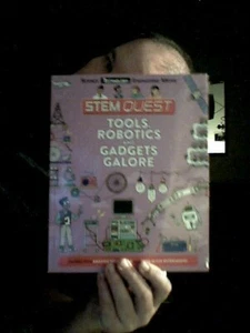 STEM QUEST TECHNOLOGY ACTIVITY PAPERBACK BIRTHDAY CHRISTMAS EDUCATION KIDS - Imagen 1 de 2