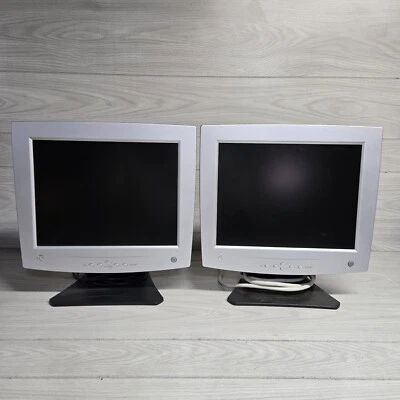 *TWO* Gateway - FPD1530 - 15" - LCD Gray Black Computer Screen Monitor w/Stand - Image 1 of 4