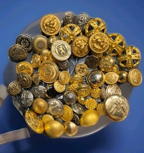 60 Vintage verschiedene Metall Sammler Knöpfe Lot Wappenuniform - Bild 1 von 10