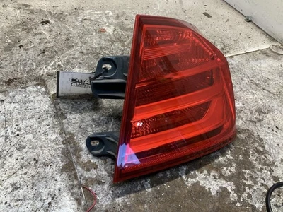 Cuarto de luz trasera izquierda del conductor montado en panel para BMW 320i 1253103 12-15 Foto 1 de 4