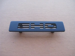 93 FORD TAURUS SHO GRAY DASH EMBLEM LOGO BADGE SIGN USED f2db-54045c08-b A47168 - Bild 1 von 3