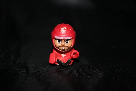 Collectible NHL TEENYMATES Series 8 Figure - CALGARY FLAMES - NEW! Loose Cover