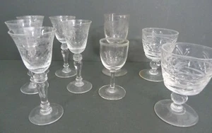 Lot of 8 antique Victorian drinking glasses etched decoration sherry liqueur - Picture 1 of 9
