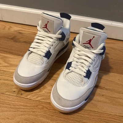 Talla 9.5 - Nike SB x Air Jordan 4 Retro SP Azul Marino Foto 1 de 4