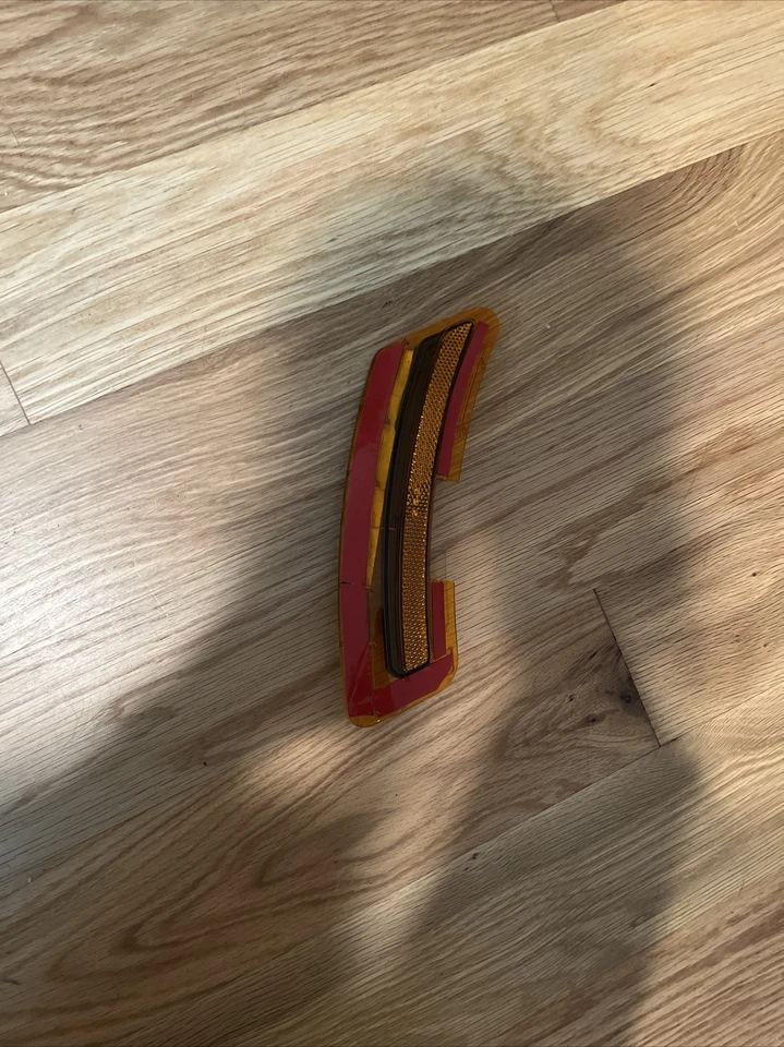 Refletor de para-choque para Lexus RC de 2015 - Imagem 1 de 4