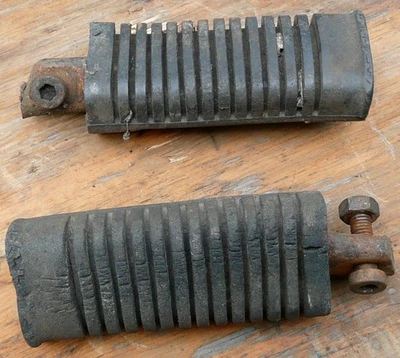 Moto Guzzi Monza V50 Mk III - estriberas delanteras - reposapiés Foto 1 de 2