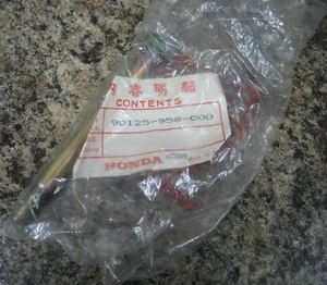 HONDA Genuine Parts HEX BOLT 90125-958-000 OEM NOS atc185 atc200 - Picture 1 of 2
