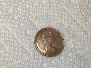 1991 2 NEW PENCE British Elizabeth II Coin - Picture 1 of 1