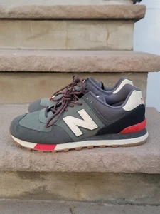 New Balance Herren 574v2 Sneaker, Camo Green Team Red, Größe 10 - Bild 1 von 5