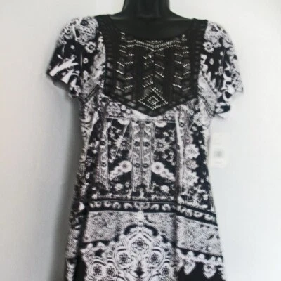 Top One World sin mangas blanco y negro S nuevo con etiquetas. Foto 1 de 4