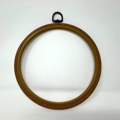 Flexi-Hoop 8" Frame Embroidery Cross Stitch Needlework Hoop Pre-Owned Excellent - Image 1 of 4