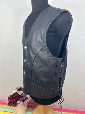 Colete de motociclista First Classics couro ocidental bolsos ocultos e de transporte masculino GG - Imagem 1 de 4