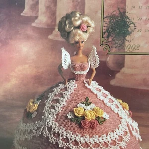 Crochet Moda Cama Muñeca Patrón 1992 Octubre Cotillion Anne’s Collection w-946 - Imagen 1 de 3