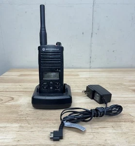 Radio empresarial bidireccional Motorola RDU4160d 16 canales 4 vatios UHF - Imagen 1 de 7