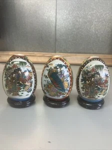 Vintage 3 Eggs With Stands Japanese Hand Painted Porcelain Eggs Collection - Picture 1 of 11