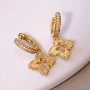 Lucky Four Leaf Clover Natural Diamond Women Earrings 14K Y Gold Birthday Gift - Picture 1 of 5