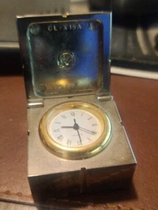 VINTAGE DAMEN 1990ER JAHRE DESKTOP UHR FIGUR WEIHNACHTSBOX GOLD SILBER TON - Bild 1 von 4