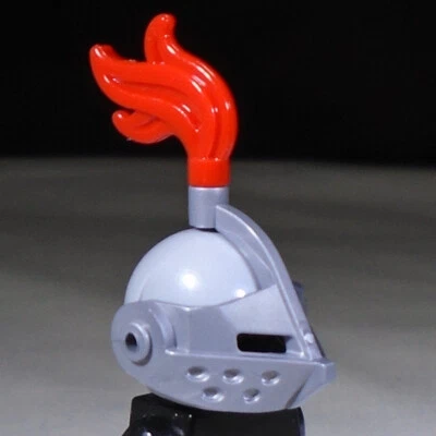 Nuevo LEGO Castillo Caballero León 3 Piezas Casco con Visera Punta, Pluma Roja Foto 1 de 2