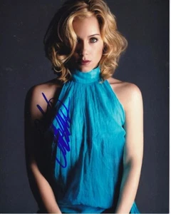 CHRISTINA APPLEGATE Signed 8x10 Photo w/ Hologram COA - Picture 1 of 2