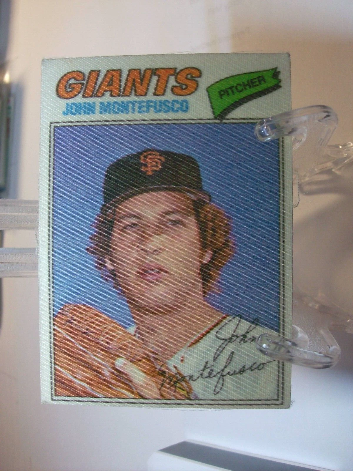 1977 Topps Cloth Stickers #30 John Montefusco SP   VAR - Two (**)  (93348)