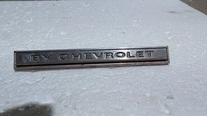 Chevy Chevelle Malibu 1968-69 original panel de cabecera frontal emblema insignia - Imagen 1 de 6